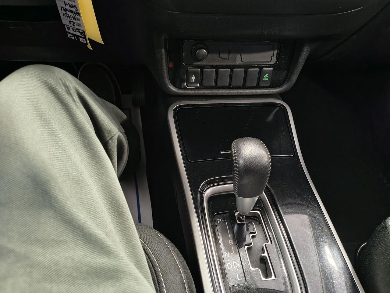 2020 Mitsubishi Outlander ES Photo