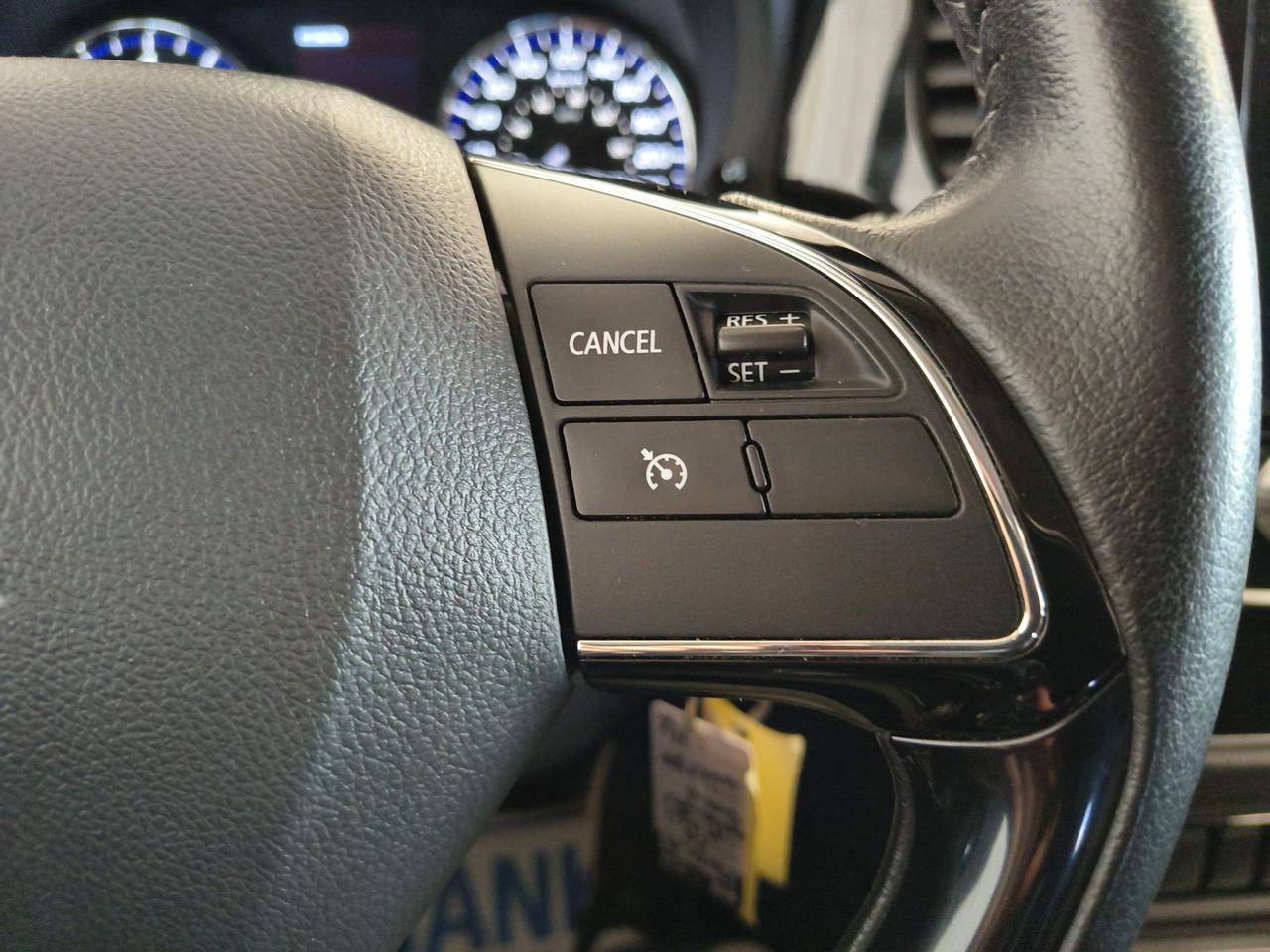 2020 Mitsubishi Outlander ES Photo