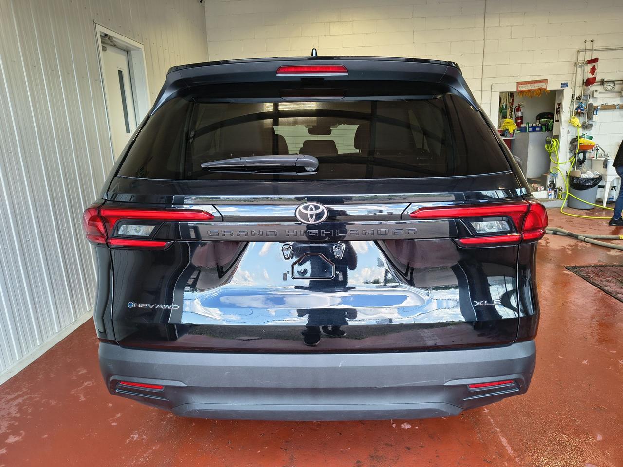 2024 Toyota Grand Highlander HYBRID XLE Photo4