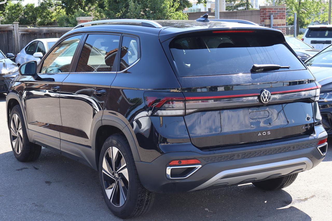 2025 Volkswagen Taos Comfortline 4Motion Photo
