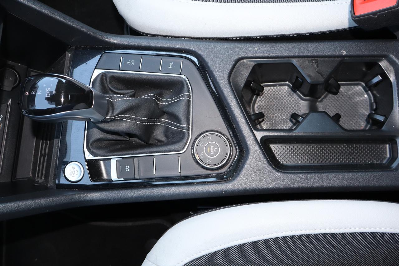 2025 Volkswagen Taos Comfortline 4Motion Photo