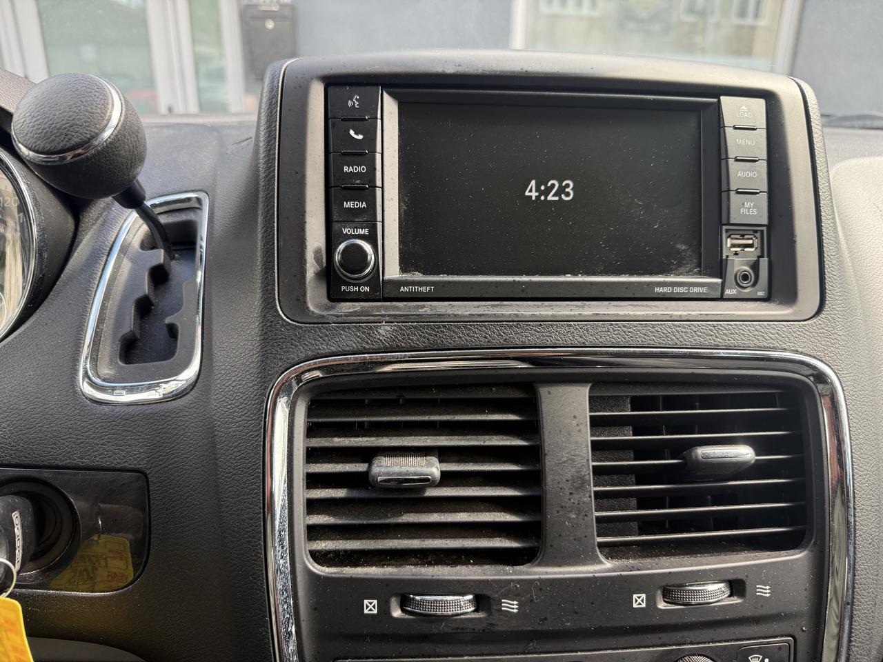 2015 Dodge Grand Caravan SXT Photo