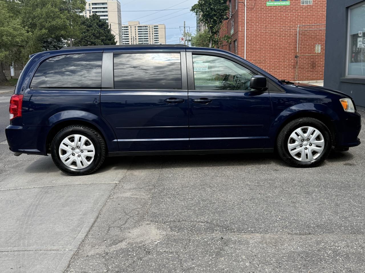 2015 Dodge Grand Caravan SXT Photo
