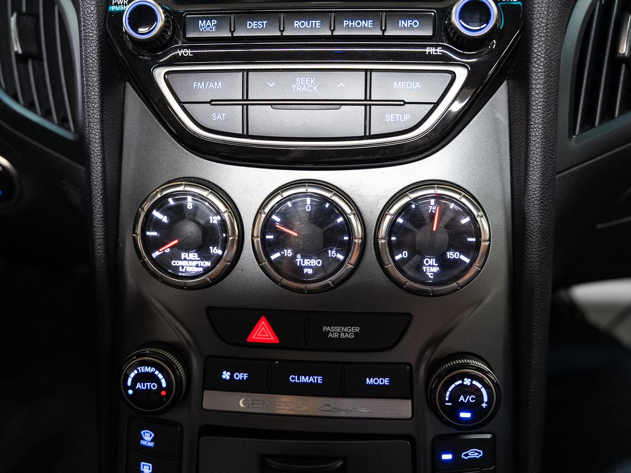 2014 Hyundai Genesis Coupe 2.0T PREMIUM | 6-Speed | Nav | Sunroof | Leather