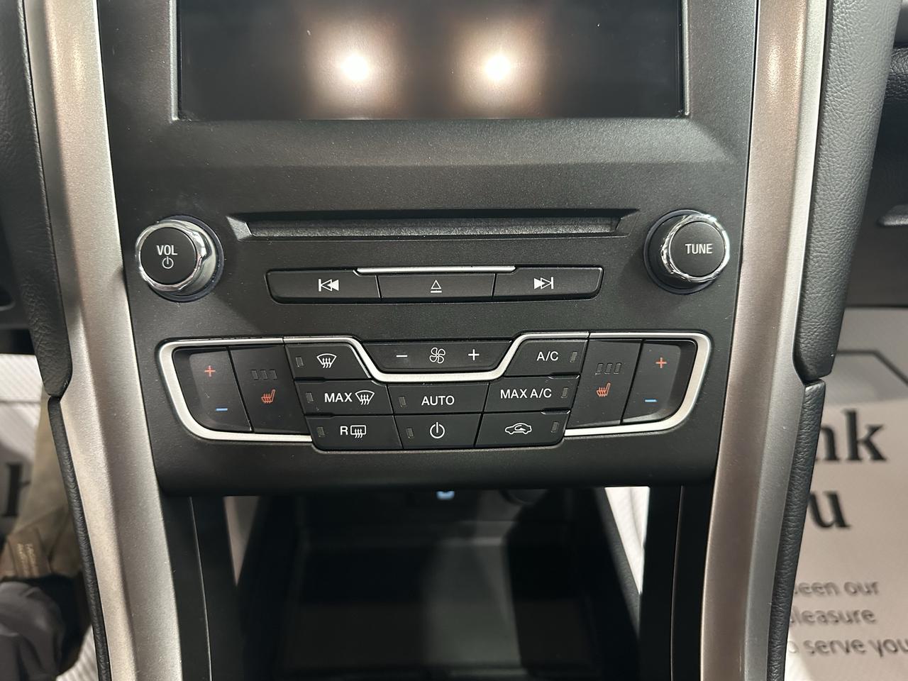 2018 Ford Fusion SE AWD | LOW KMS | CLEAN CARFAX | MEMORY SEATS Photo