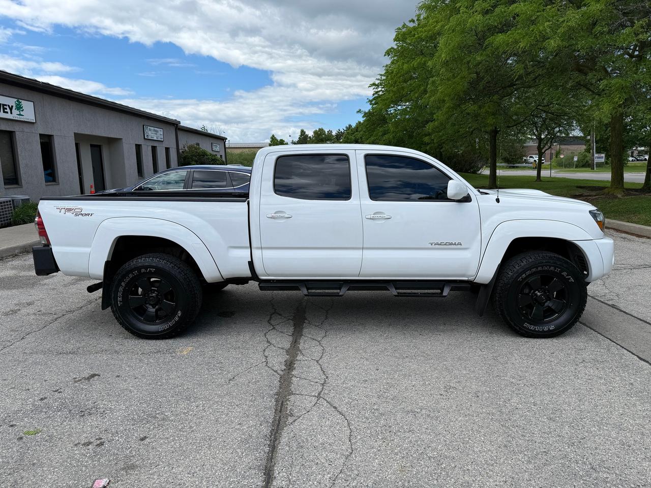 2011 Toyota Tacoma TRD SPORT 4X4 DBL CAB,LONG BED,CERTIFIED ! Photo3