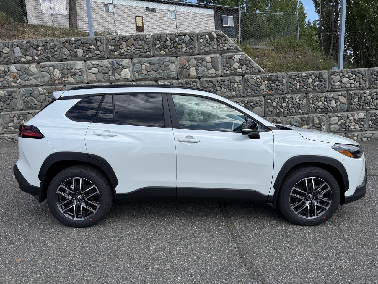 2026 Toyota Corolla Cross LE AWD Premium Photo