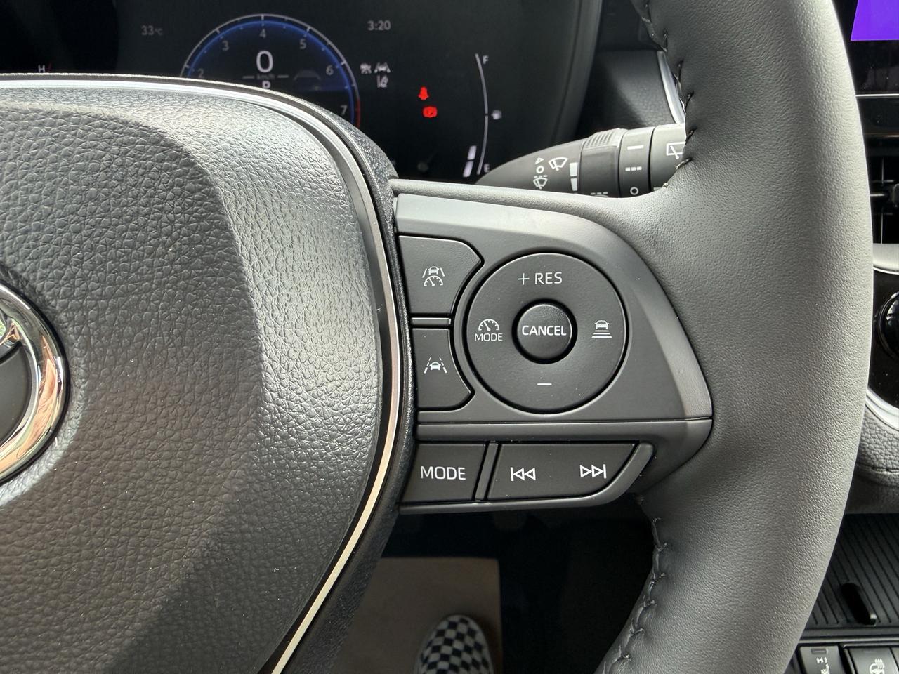 2026 Toyota Corolla Cross LE AWD Premium Photo