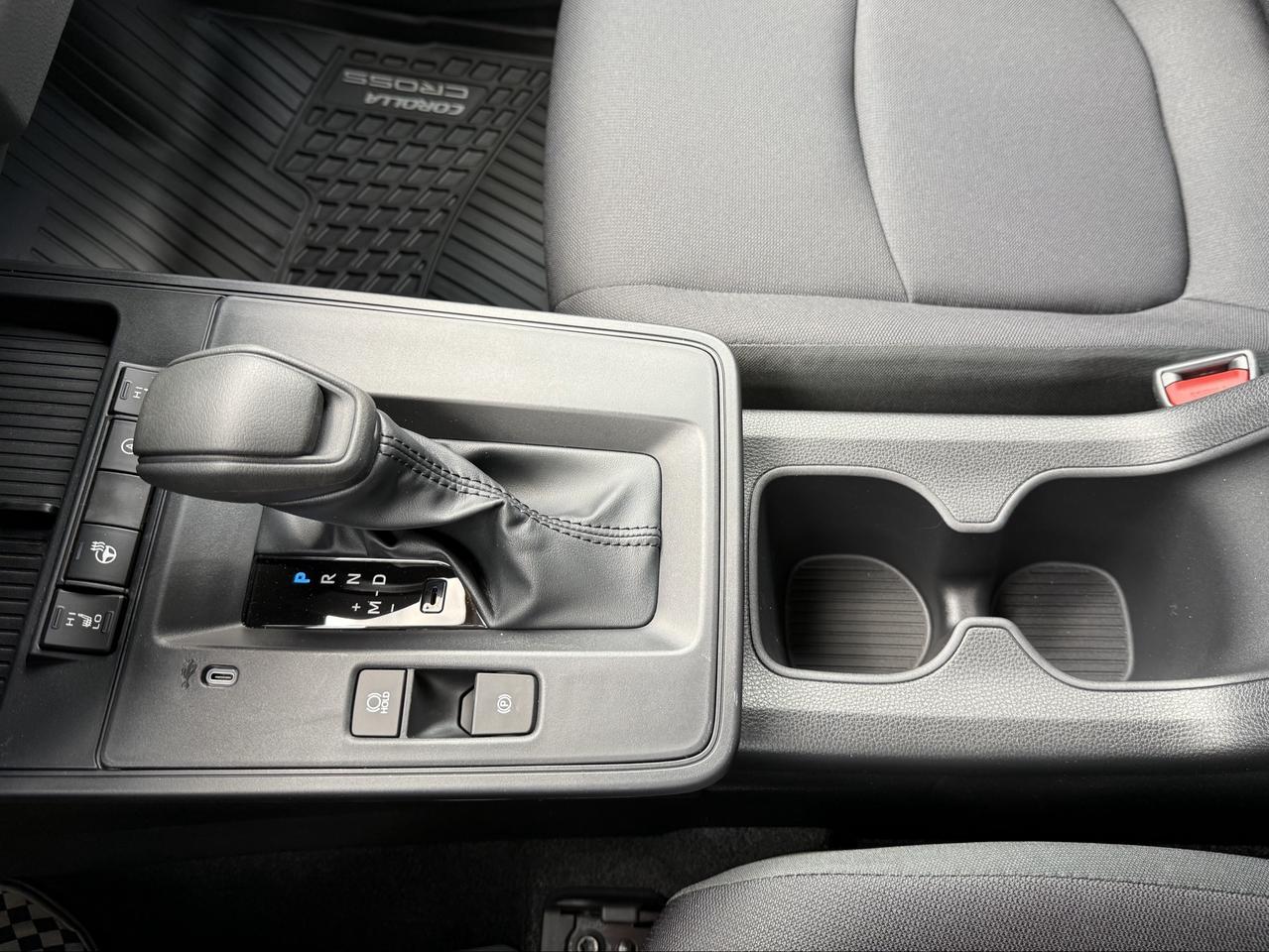 2026 Toyota Corolla Cross LE AWD Premium Photo