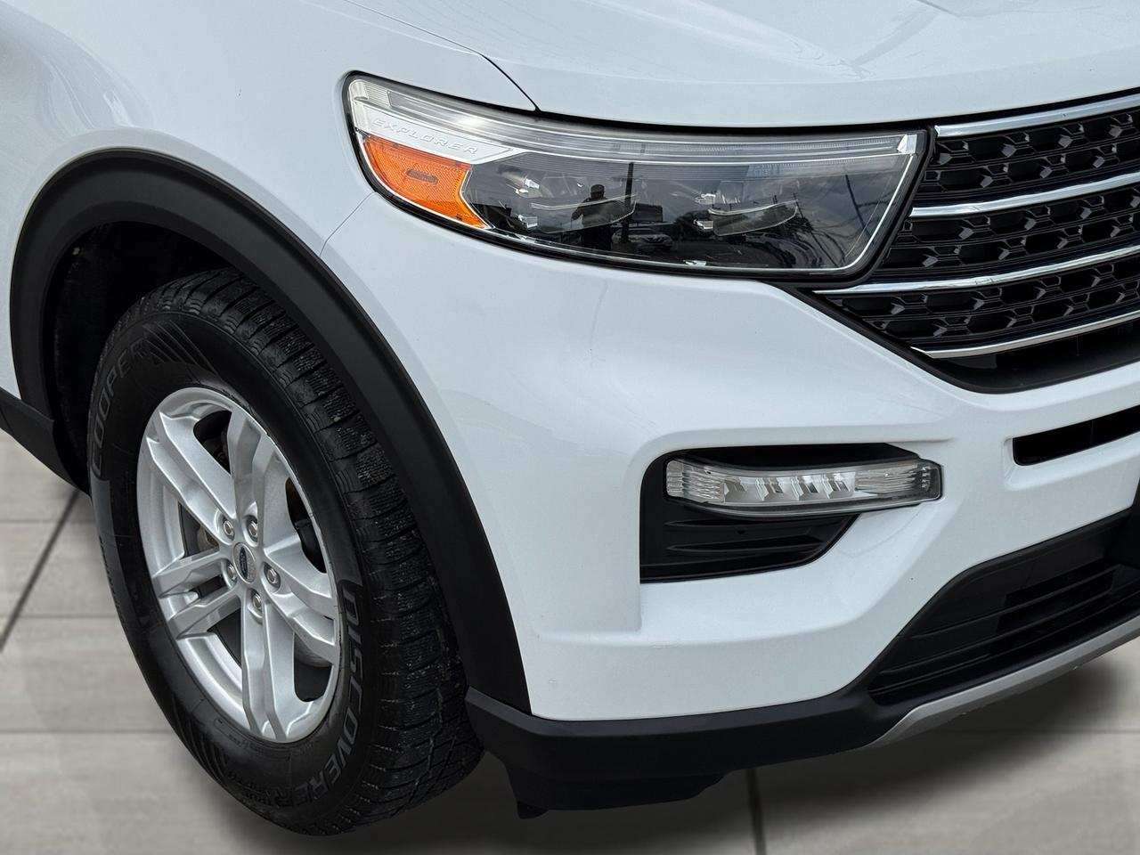 2020 Ford Explorer XLT AWD+CLEAN CARFAX+LEATHER+POWER GATE Photo