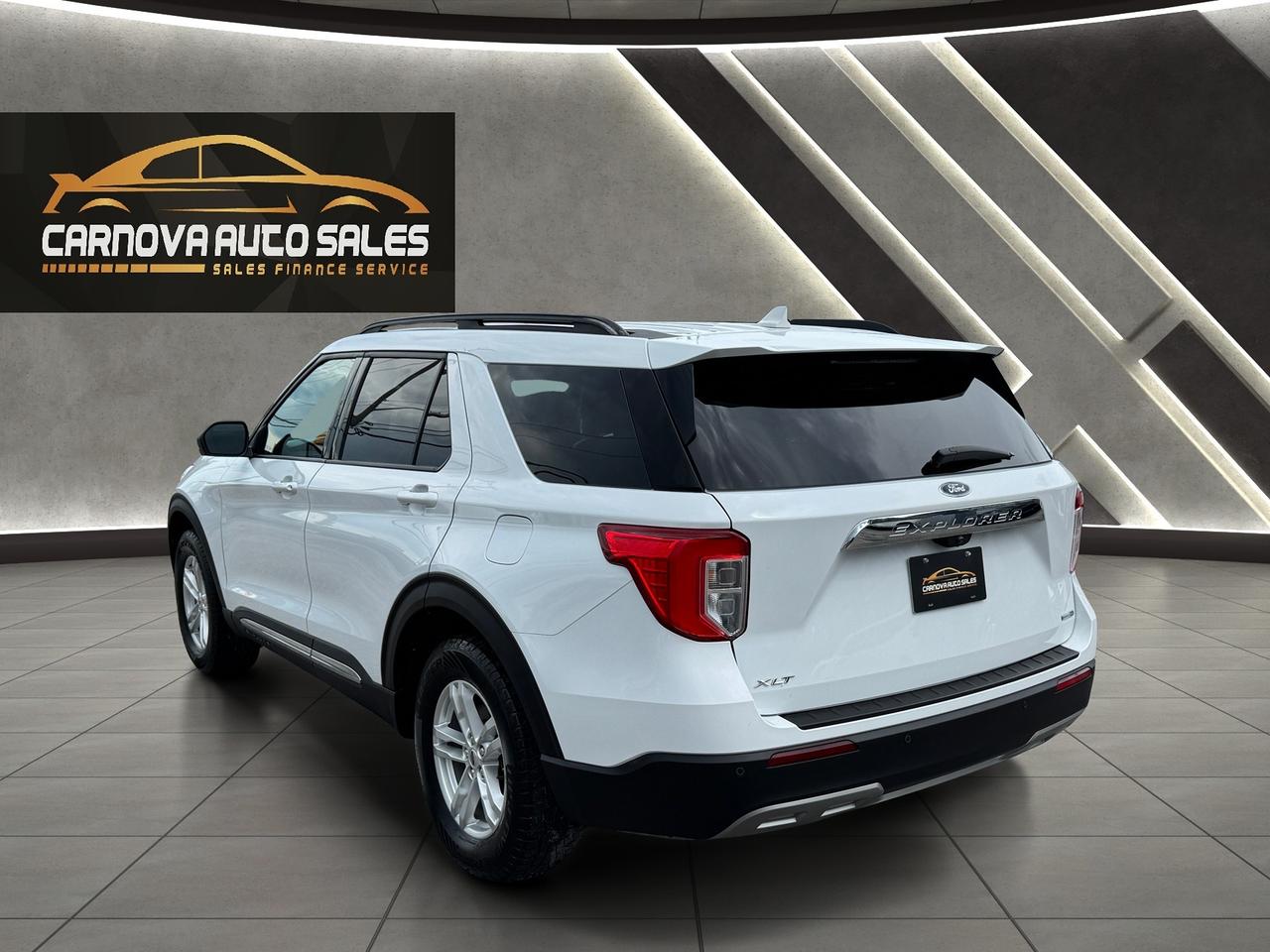 2020 Ford Explorer XLT AWD+CLEAN CARFAX+LEATHER+POWER GATE Photo