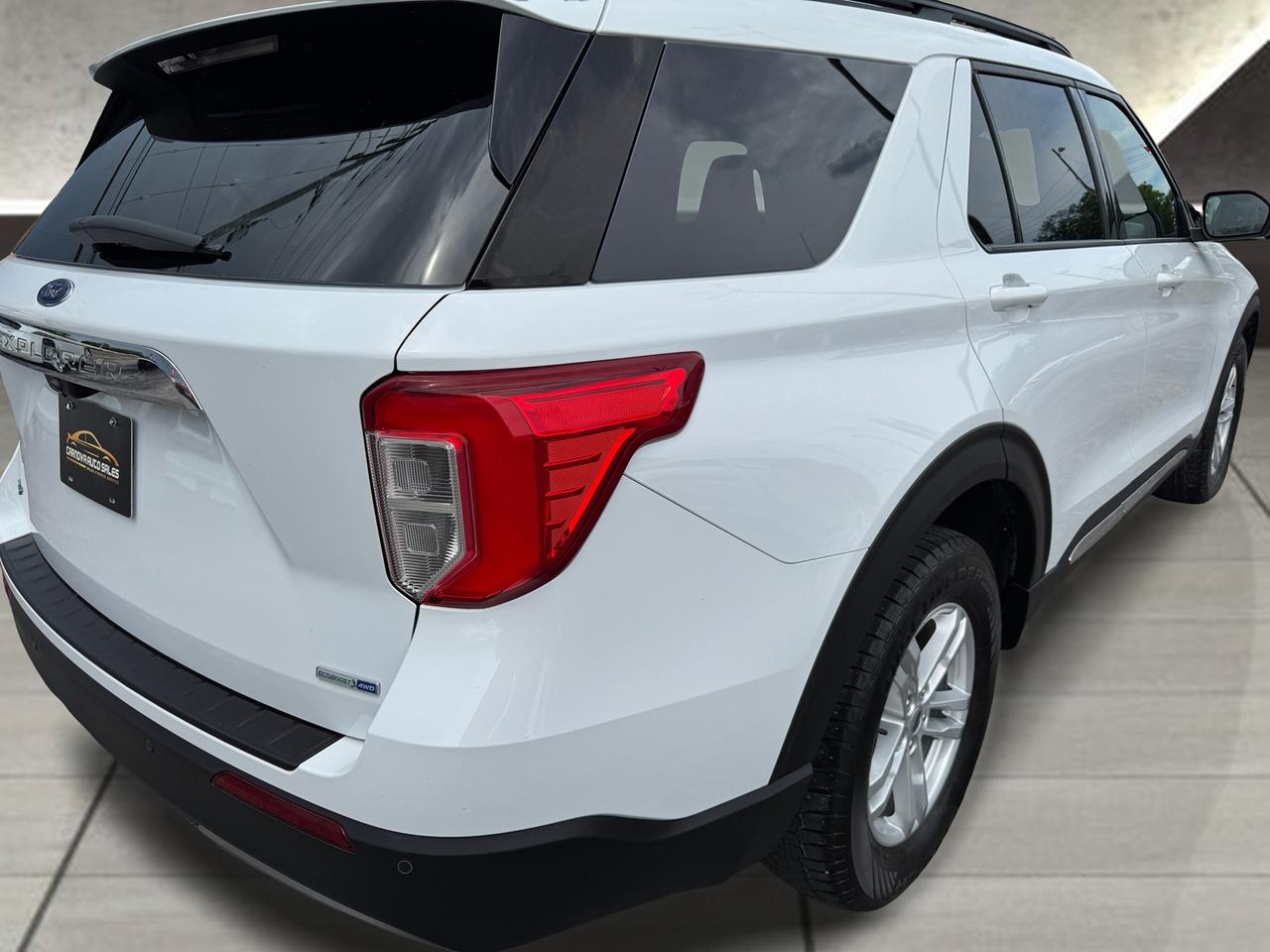 2020 Ford Explorer XLT AWD+CLEAN CARFAX+LEATHER+POWER GATE Photo