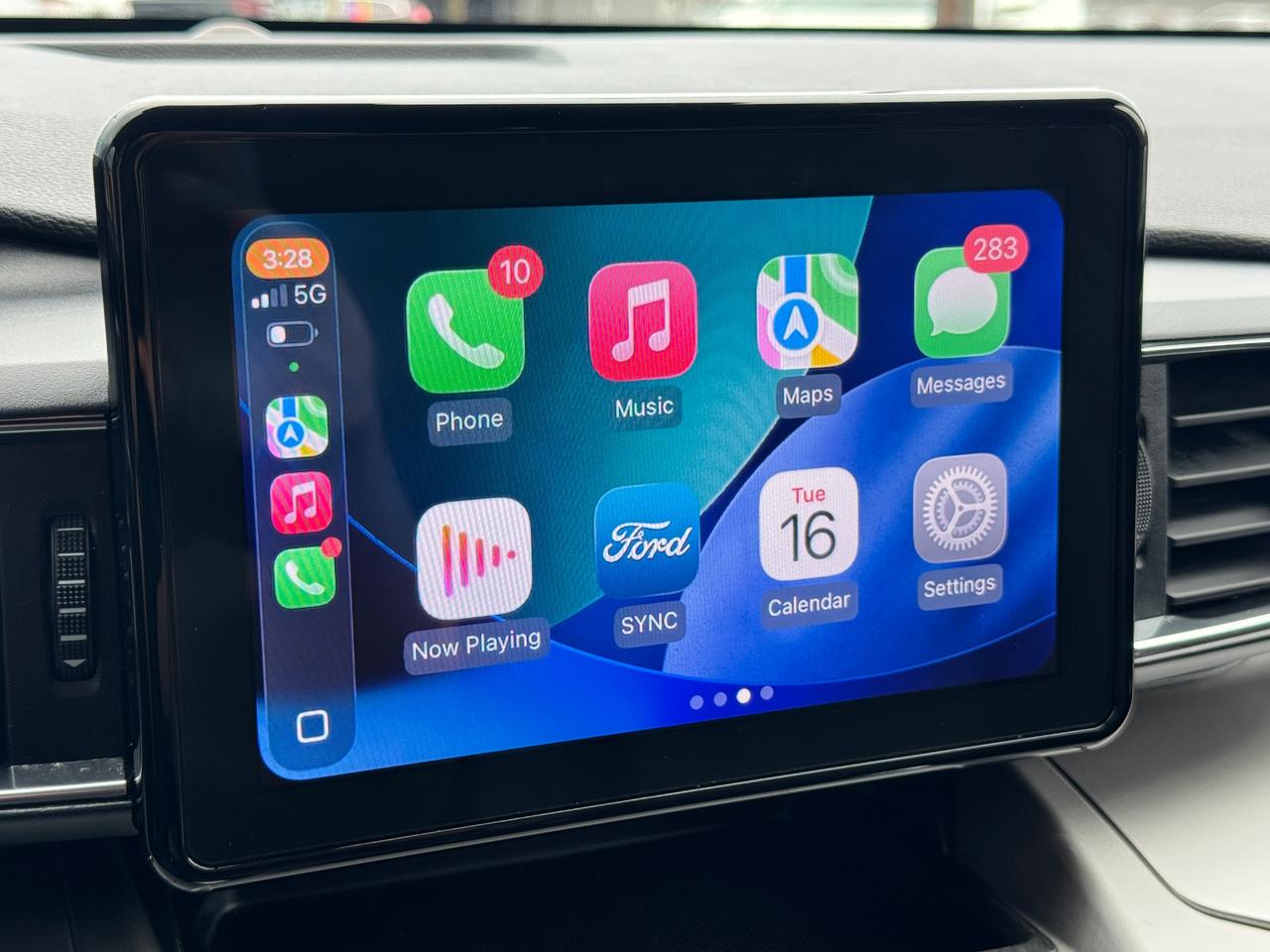 2020 Ford Explorer XLT AWD+CLEAN CARFAX+LEATHER+POWER GATE Photo