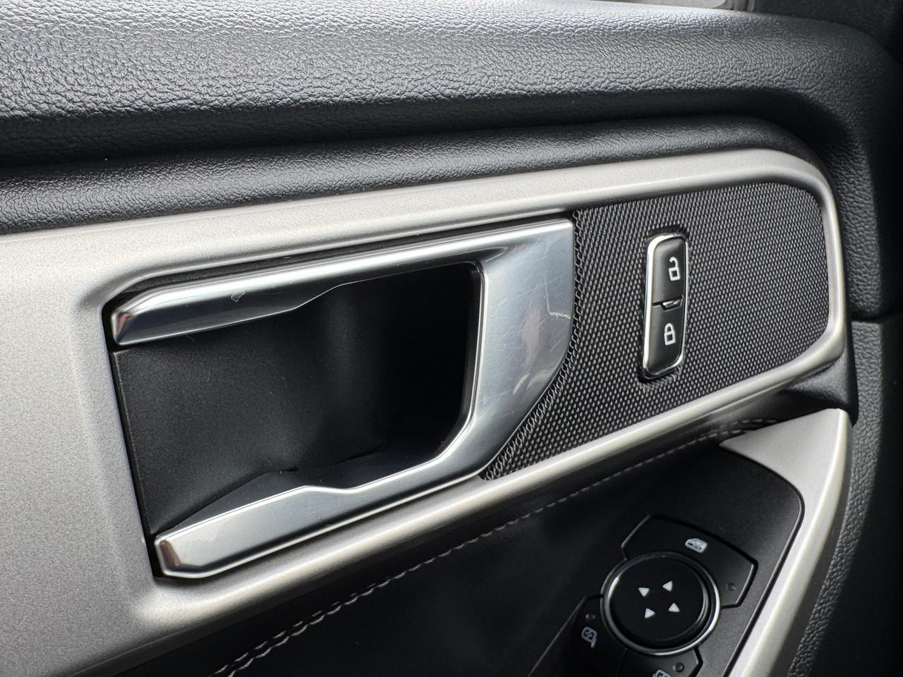 2020 Ford Explorer XLT AWD+CLEAN CARFAX+LEATHER+POWER GATE Photo