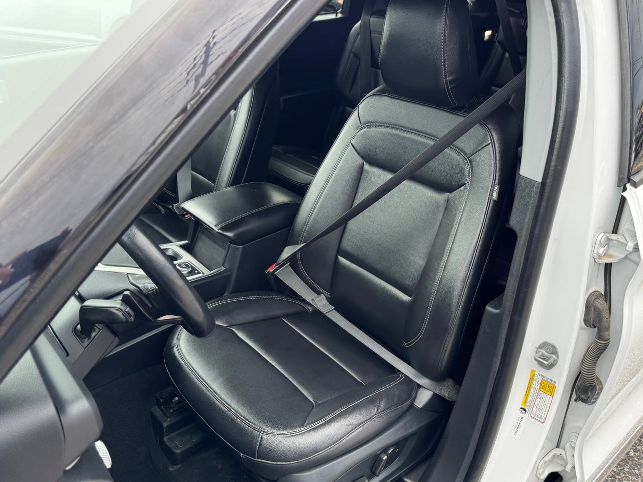 2020 Ford Explorer XLT AWD+CLEAN CARFAX+LEATHER+POWER GATE Photo