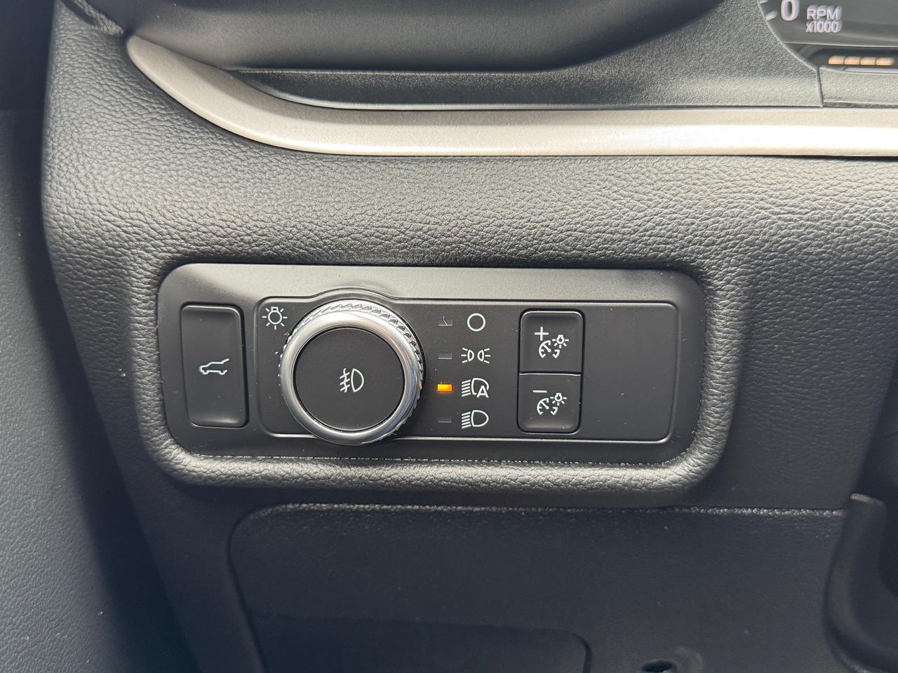 2020 Ford Explorer XLT AWD+CLEAN CARFAX+LEATHER+POWER GATE Photo