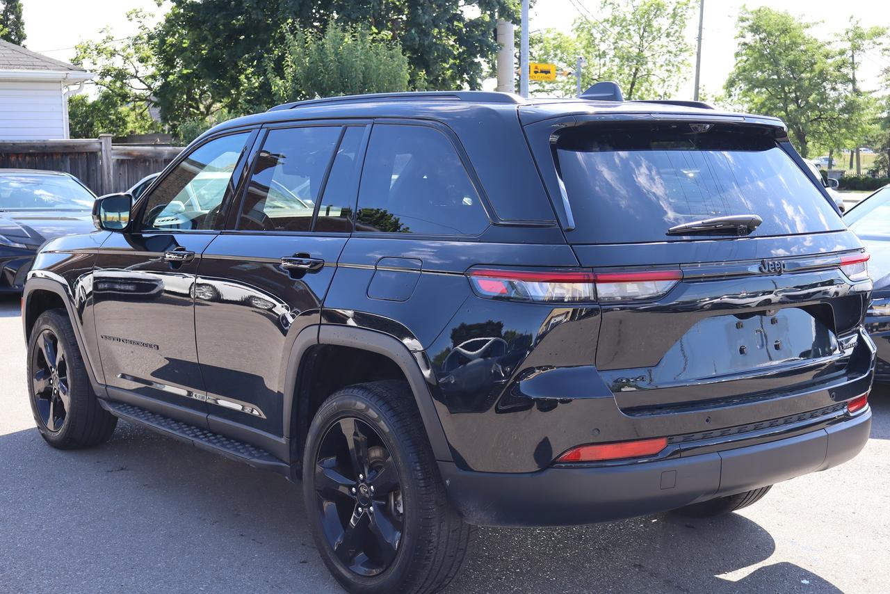 2024 Jeep Grand Cherokee LIMITED 4X4 Photo