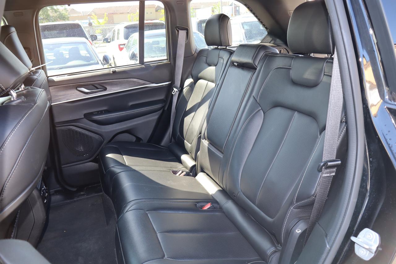 2024 Jeep Grand Cherokee LIMITED 4X4 Photo