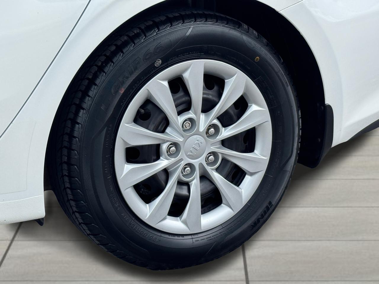 2020 Kia Forte LX+CLEAN CARFAX+NEW TIRES+BRAKES Photo