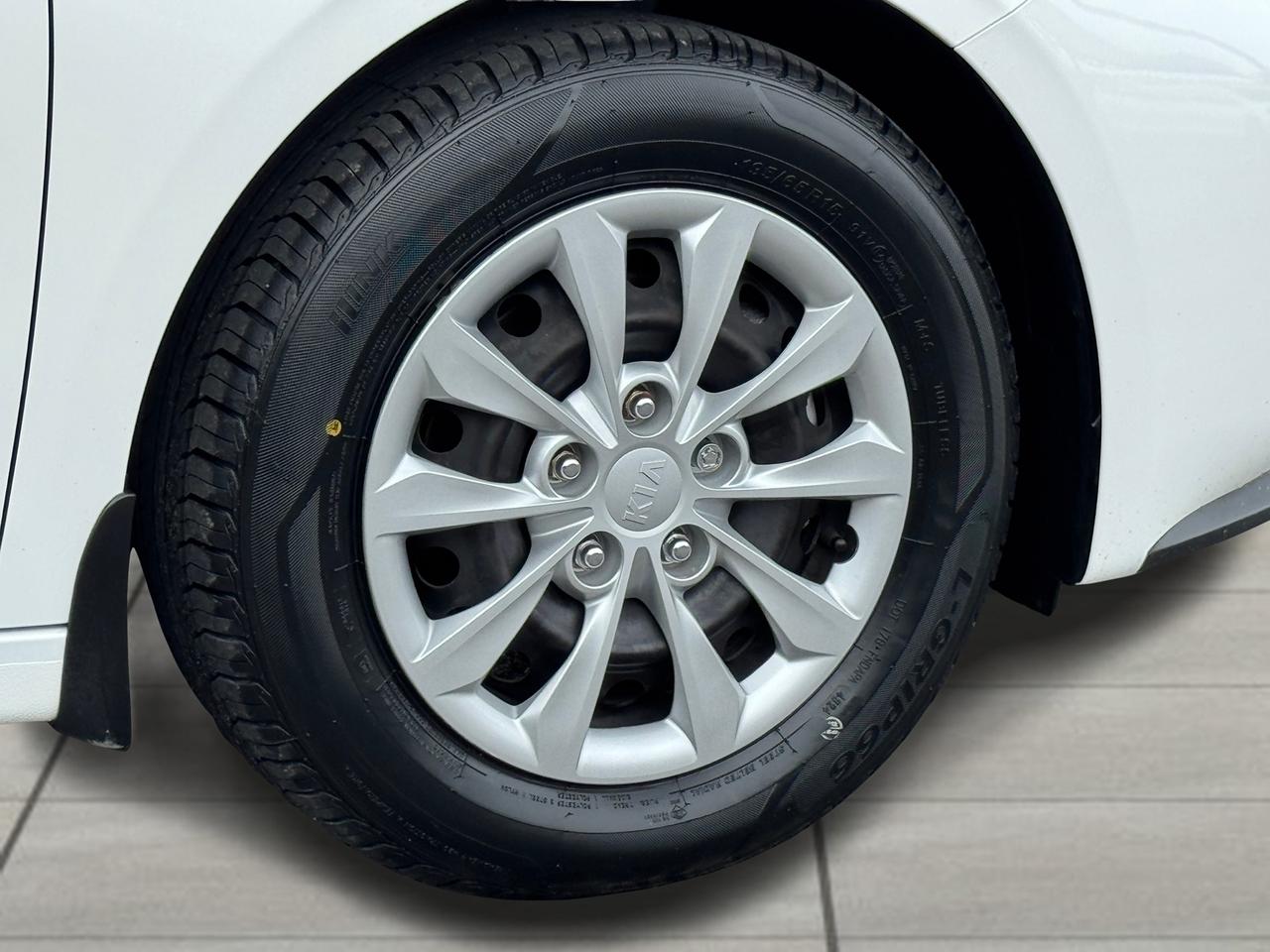 2020 Kia Forte LX+CLEAN CARFAX+NEW TIRES+BRAKES Photo