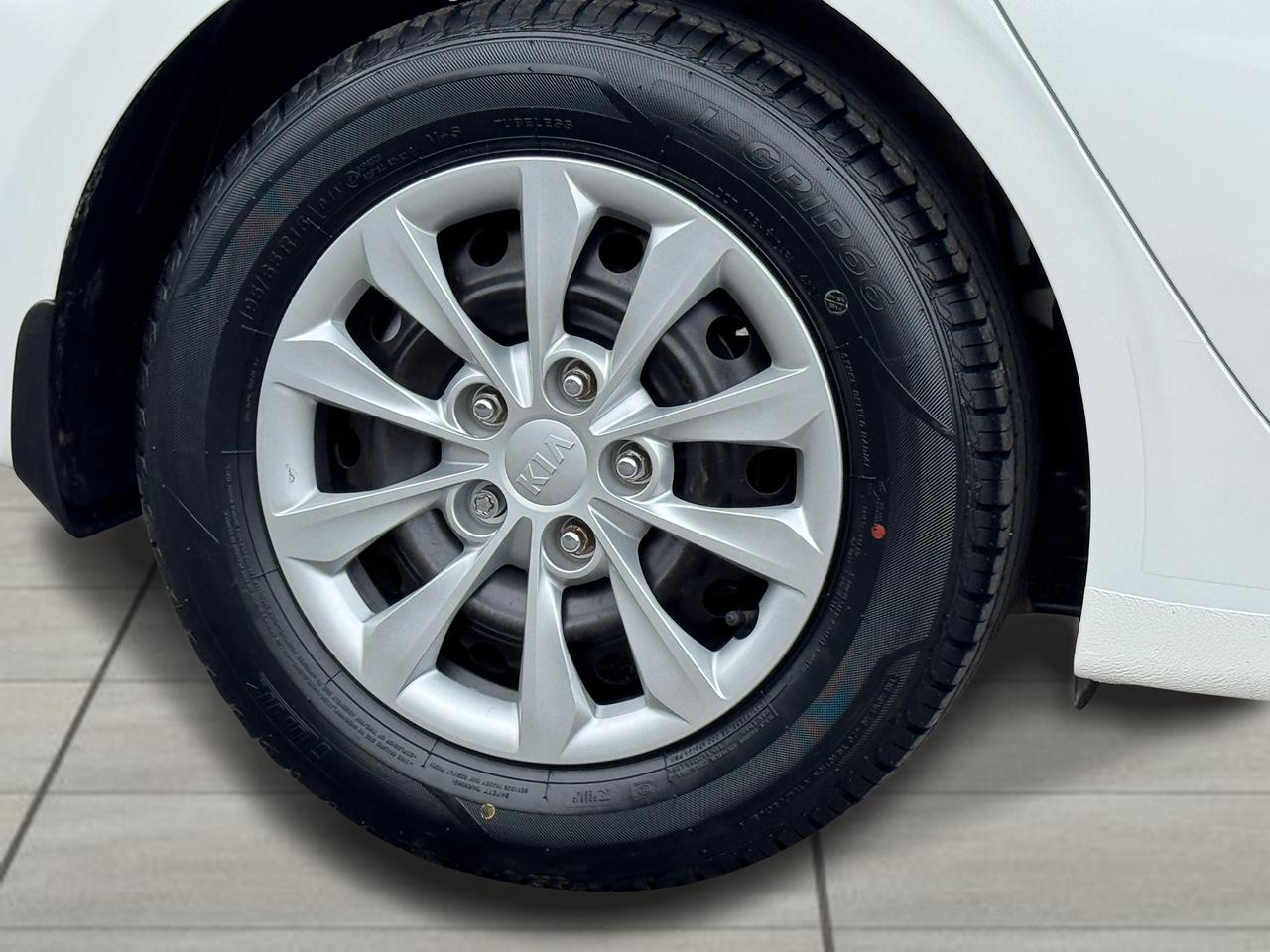 2020 Kia Forte LX+CLEAN CARFAX+NEW TIRES+BRAKES Photo