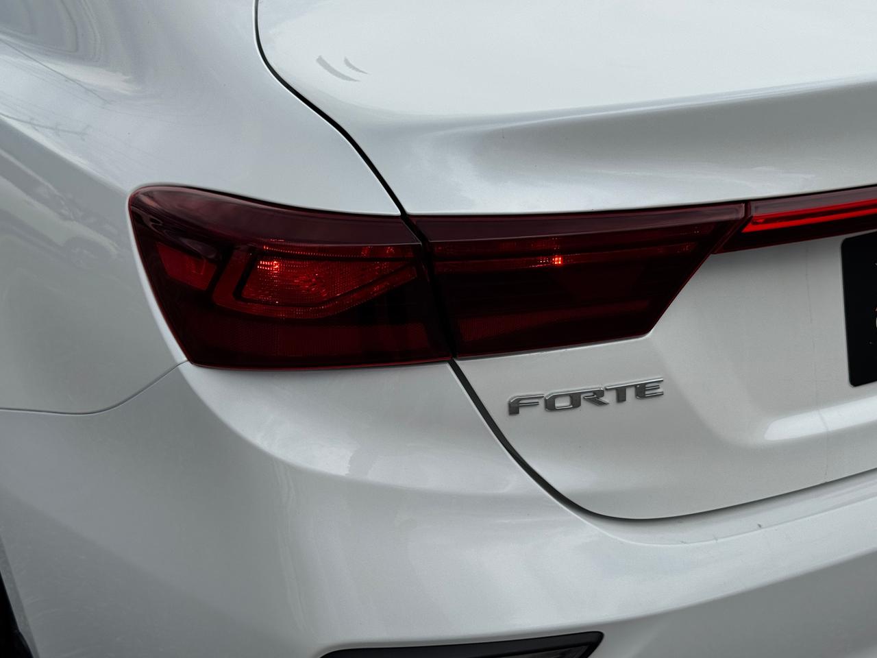 2020 Kia Forte LX+CLEAN CARFAX+NEW TIRES+BRAKES Photo