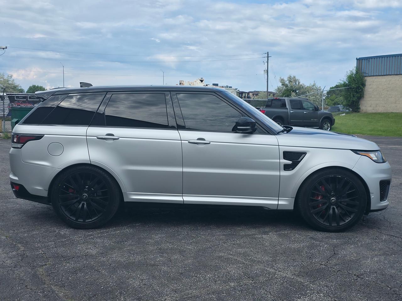 2017 Land Rover Range Rover Sport SVR *SUPERCHARGED V8* Photo3