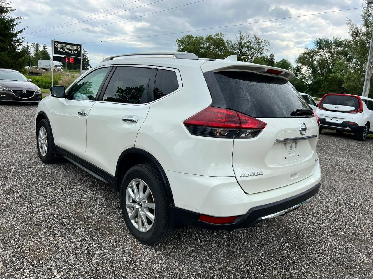 2018 Nissan Rogue SV CERTIFIED Photo