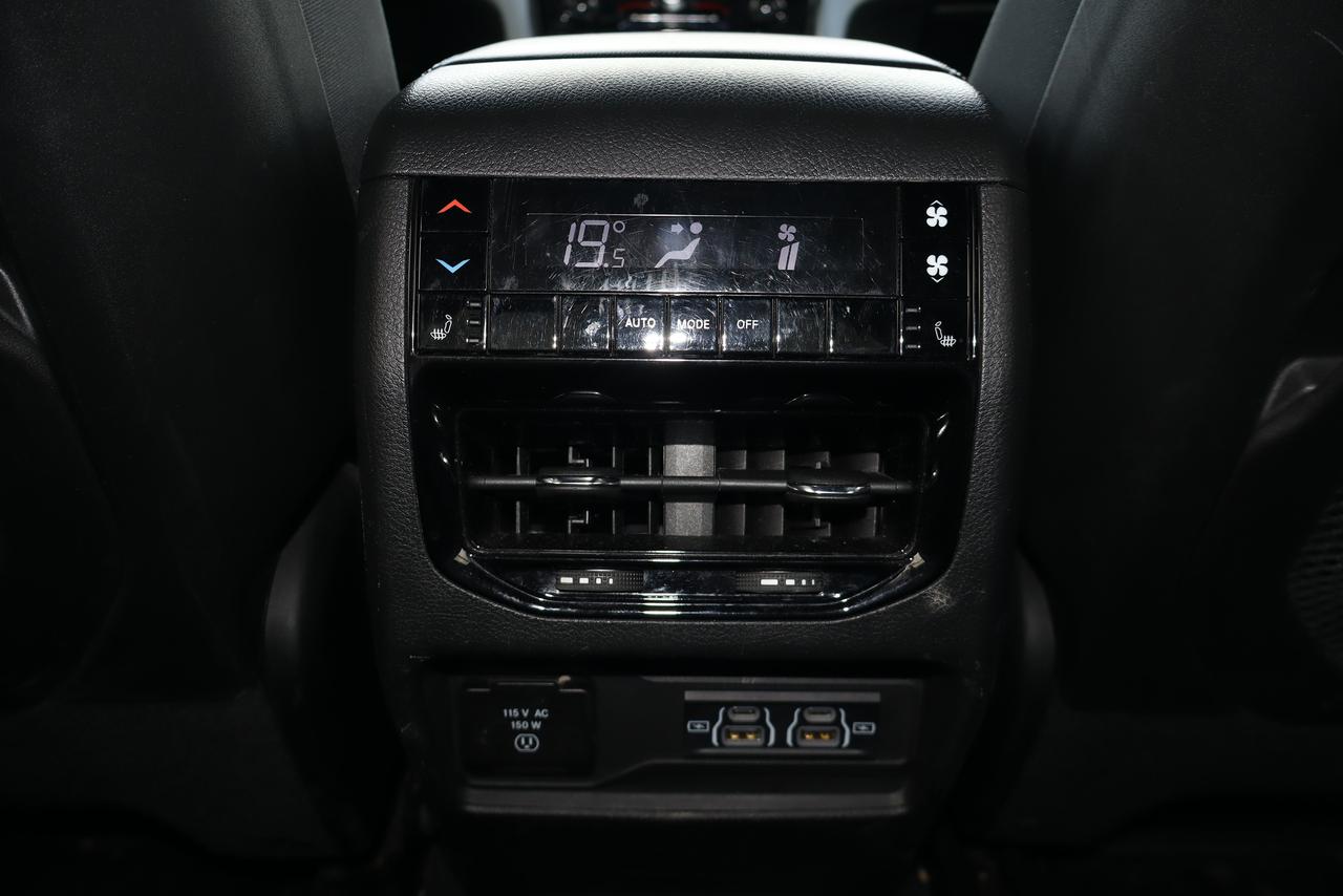 2024 Jeep Grand Cherokee Limited 7 Passenger Photo