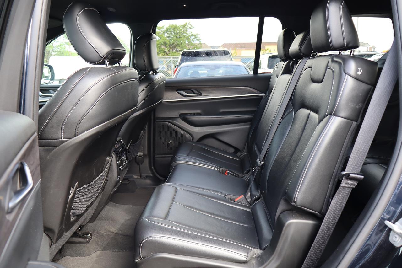 2024 Jeep Grand Cherokee Limited 7 Passenger Photo