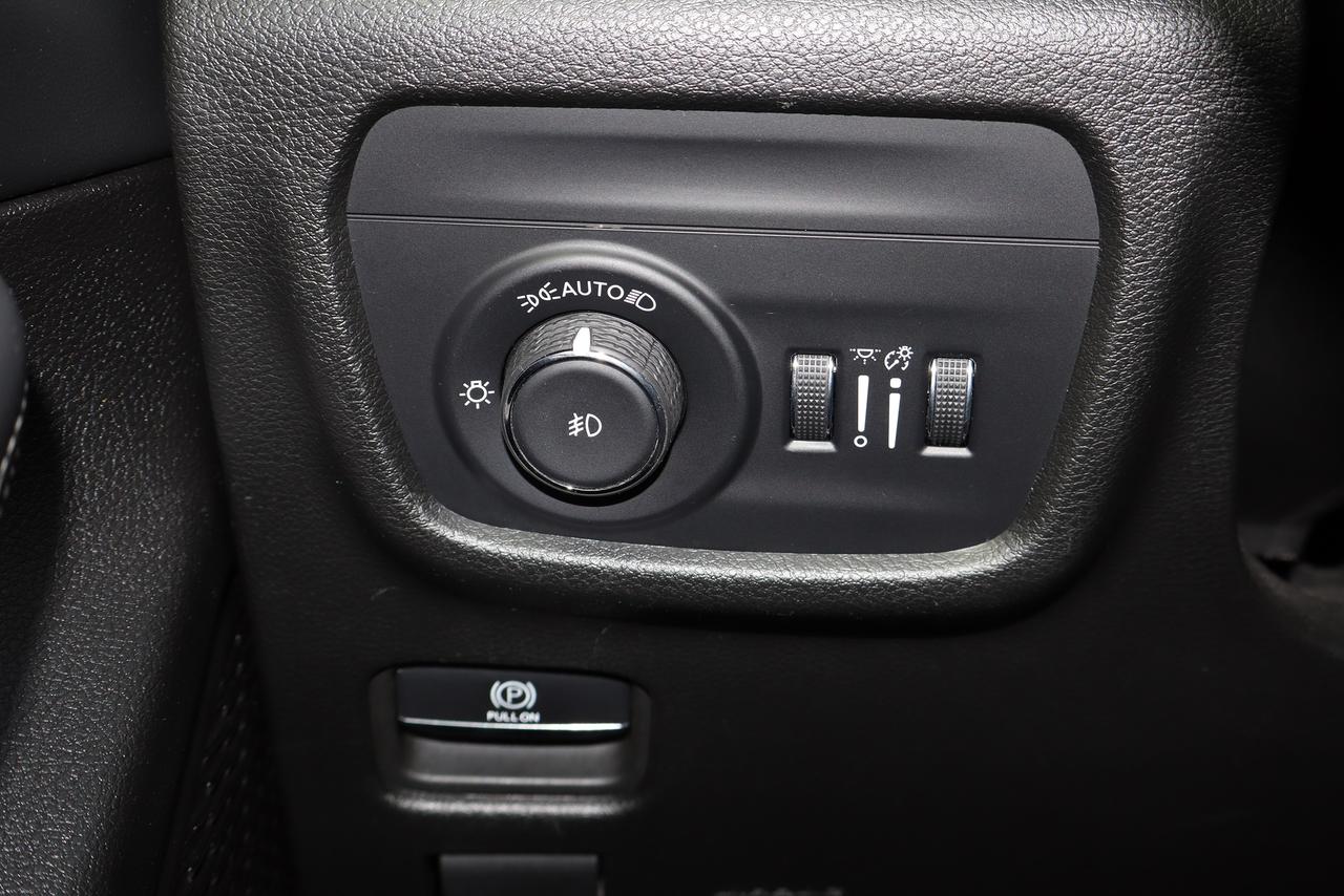 2024 Jeep Grand Cherokee Limited 7 Passenger Photo