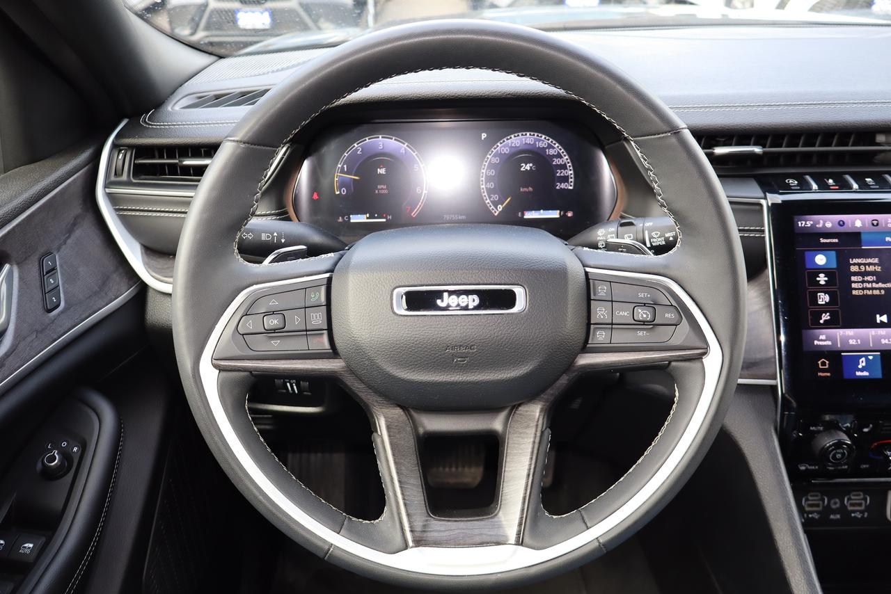 2024 Jeep Grand Cherokee Limited 7 Passenger Photo