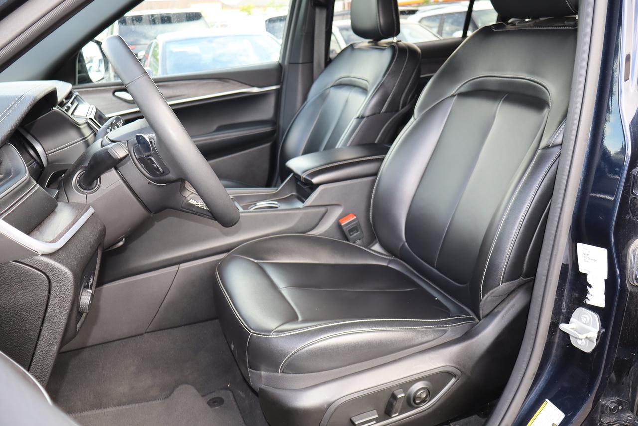 2024 Jeep Grand Cherokee Limited 7 Passenger Photo