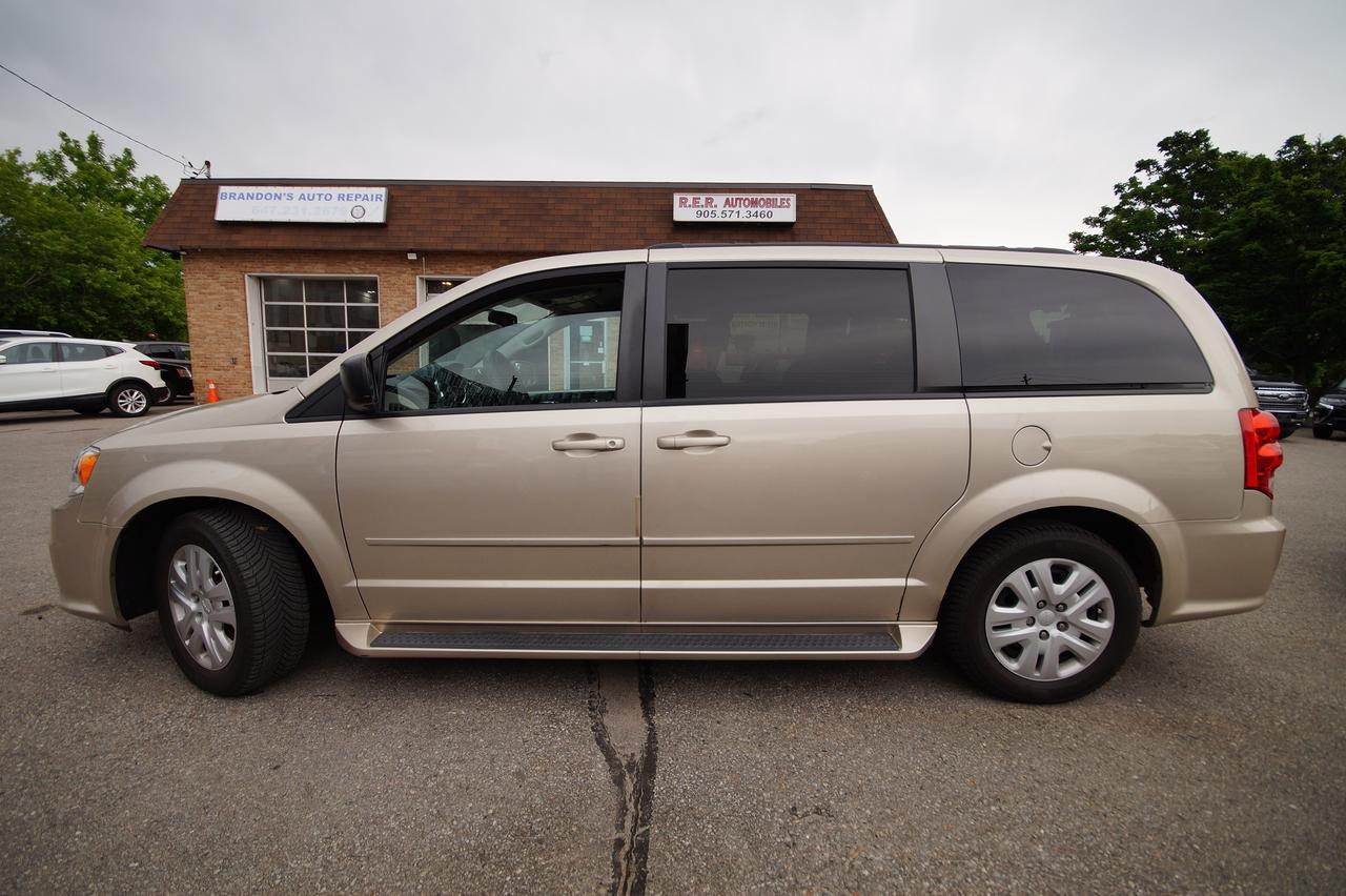 2015 Dodge Grand Caravan SXT - Photo #1