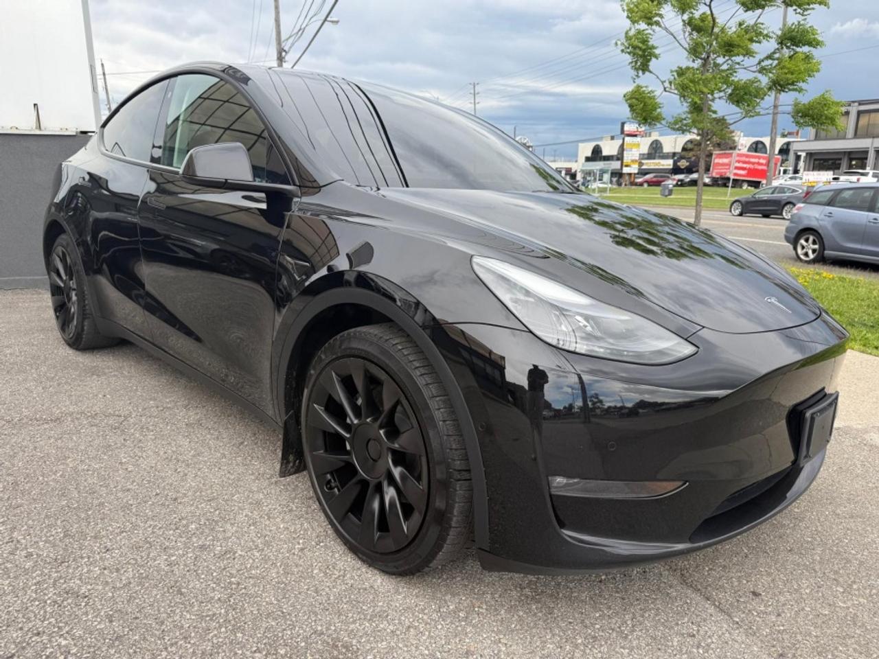 2022 Tesla Model Y LONG RANGE AWD /7-PASSENGER /FULL SELF DRIVE - Photo #3