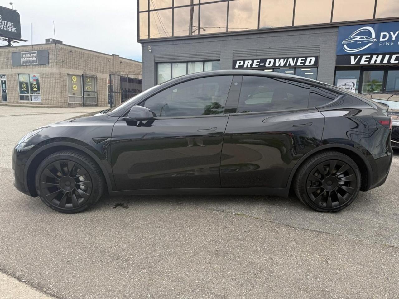 2022 Tesla Model Y LONG RANGE AWD /7-PASSENGER /FULL SELF DRIVE Photo