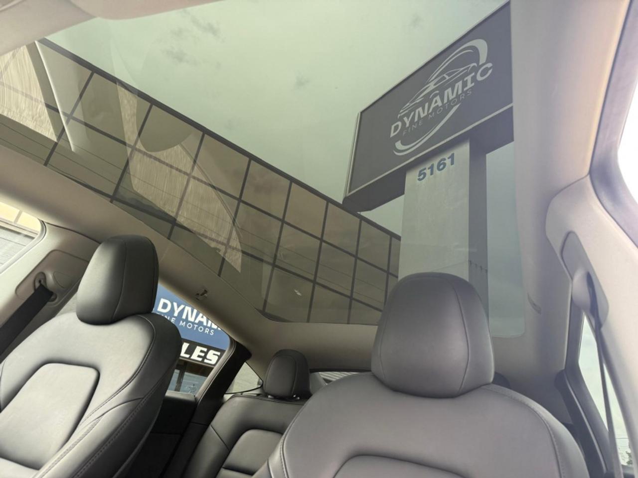 2022 Tesla Model Y LONG RANGE AWD /7-PASSENGER /FULL SELF DRIVE - Photo #9