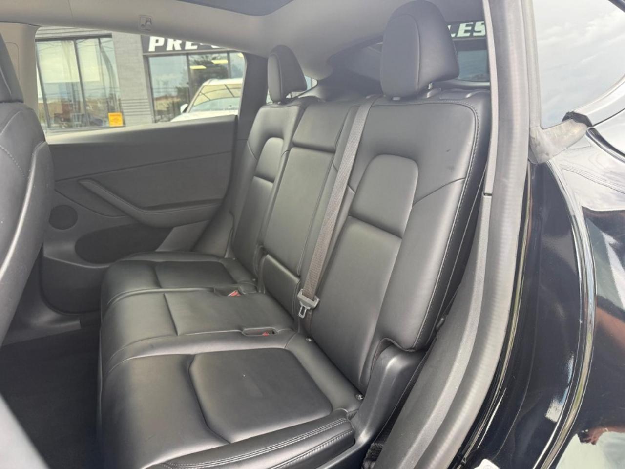 2022 Tesla Model Y LONG RANGE AWD /7-PASSENGER /FULL SELF DRIVE Photo