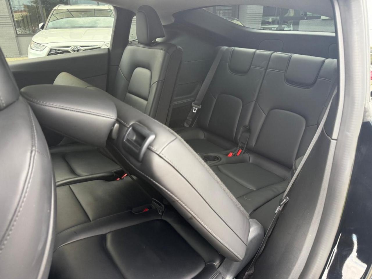 2022 Tesla Model Y LONG RANGE AWD /7-PASSENGER /FULL SELF DRIVE Photo