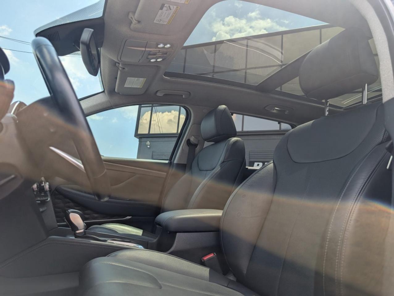 2019 Hyundai Santa Fe LUXURY * AWD * PANORAMIC ROOF * LEATHER - Photo #11