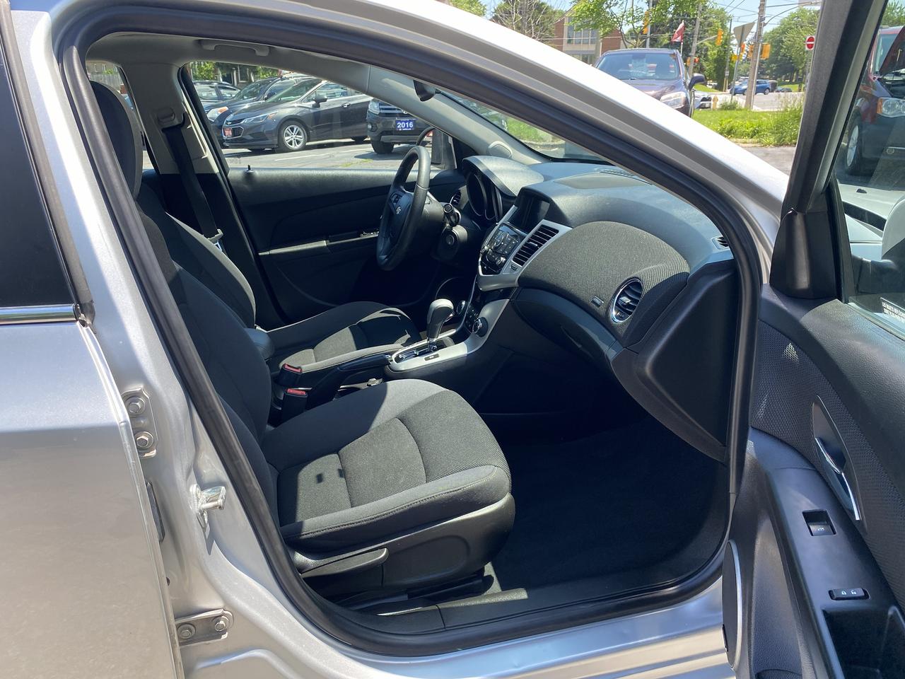2016 Chevrolet Cruze Automattic/Gas Saver/Backu Cam/Bluetooth/Sunroof Photo3