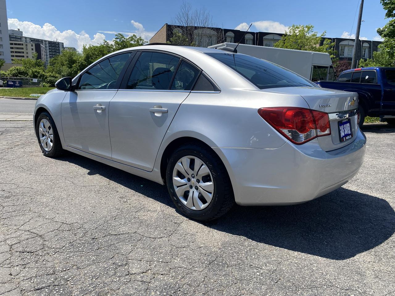 2016 Chevrolet Cruze Automattic/Gas Saver/Backu Cam/Bluetooth/Sunroof Photo
