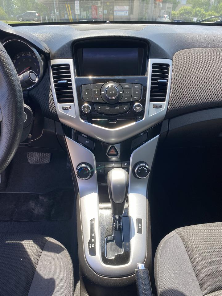 2016 Chevrolet Cruze Automattic/Gas Saver/Backu Cam/Bluetooth/Sunroof Photo