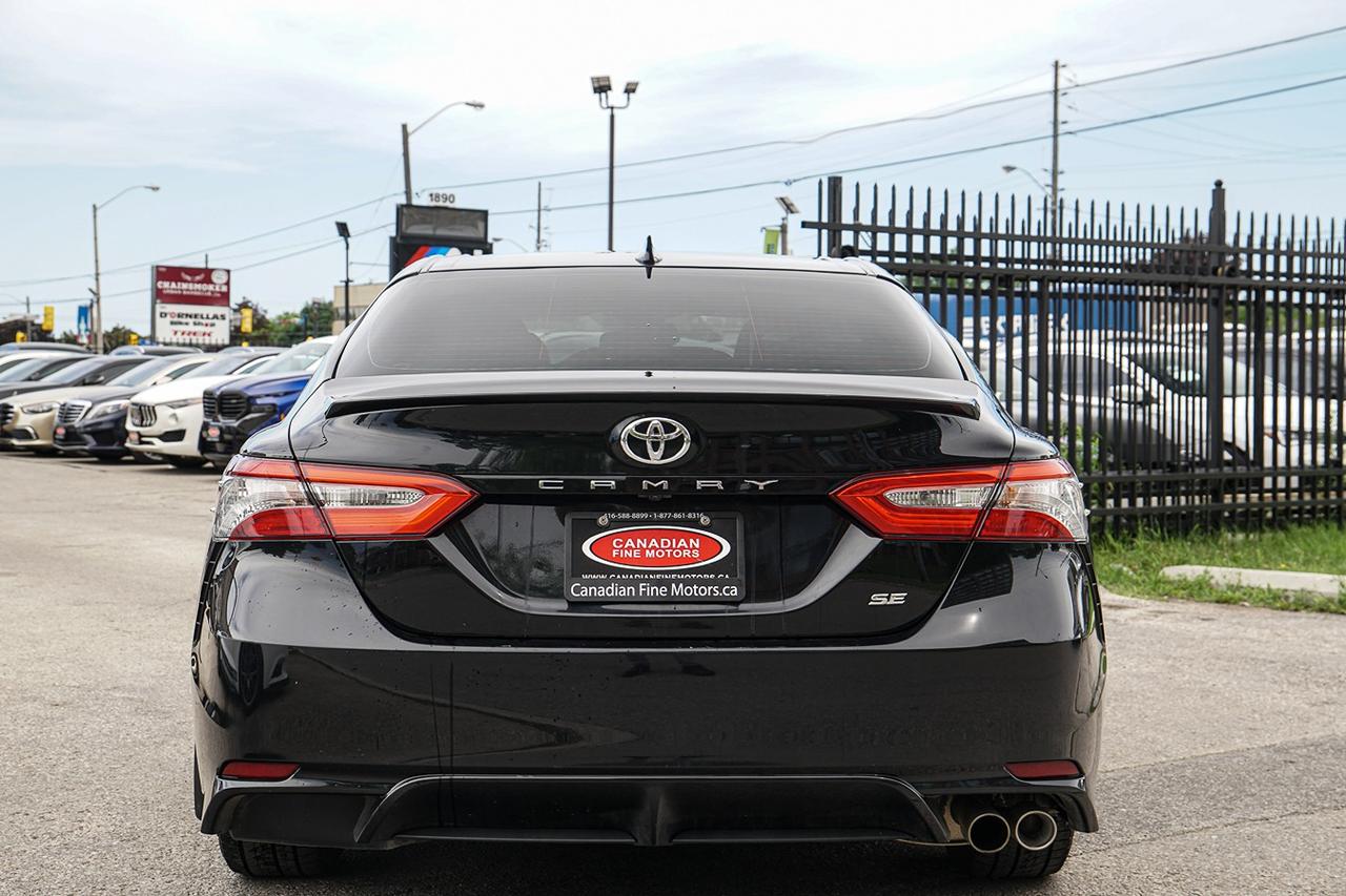 2018 Toyota Camry SE | LEATHER SEATS | SUNROOF | HEATED SEATS | CAM Photo