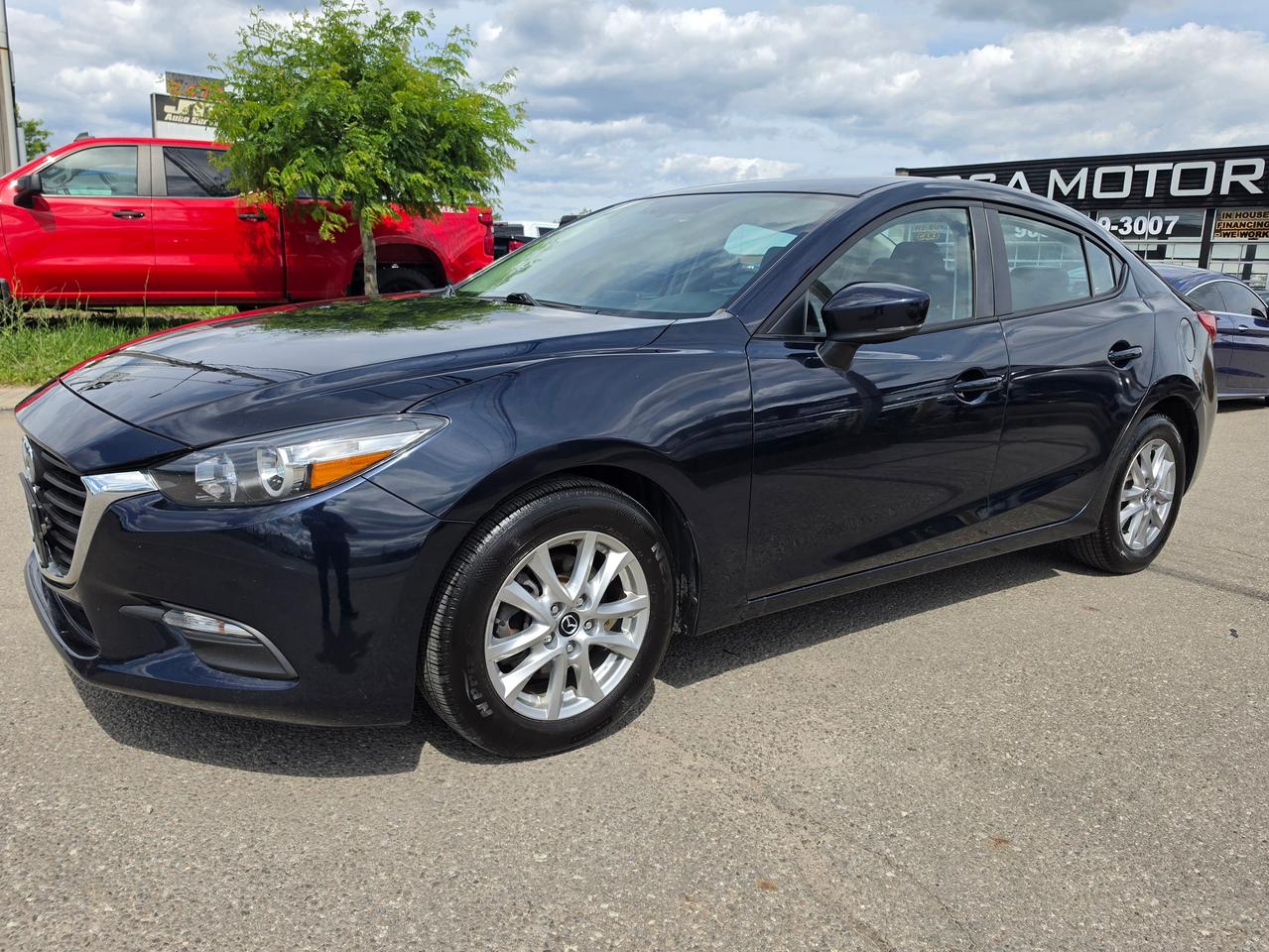 2017 Mazda MAZDA3 SE - Photo #1