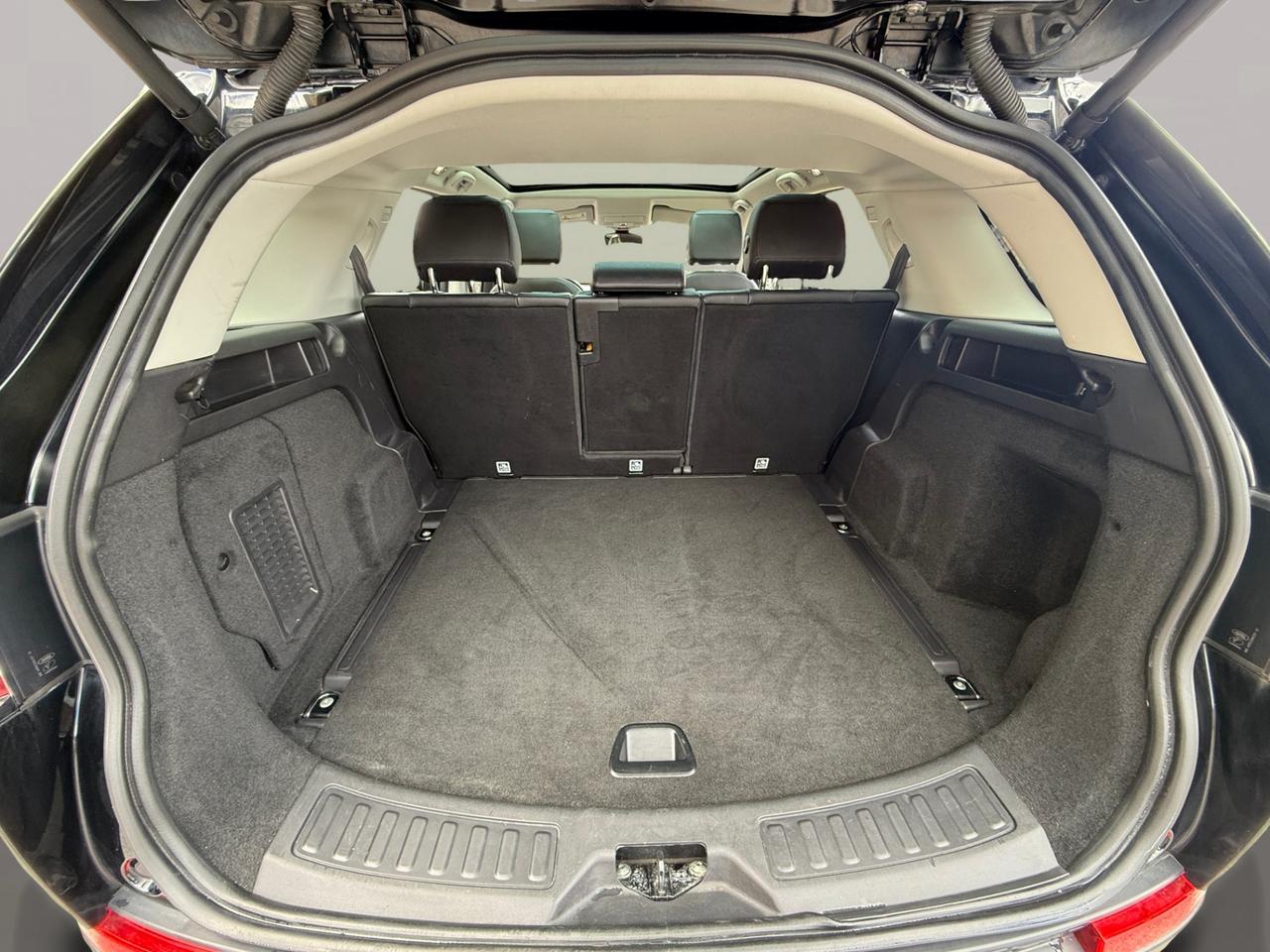 2018 Land Rover Discovery SPORT HSE 4WD Photo