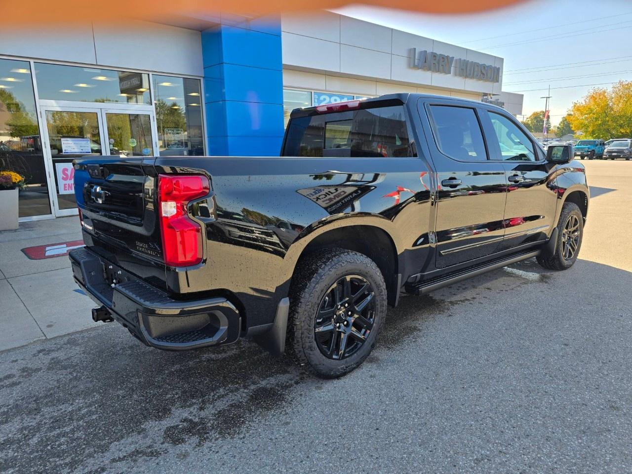 2026 Chevrolet Silverado 1500 Crew Cab Short Box 4-Wheel Drive High Country Photo