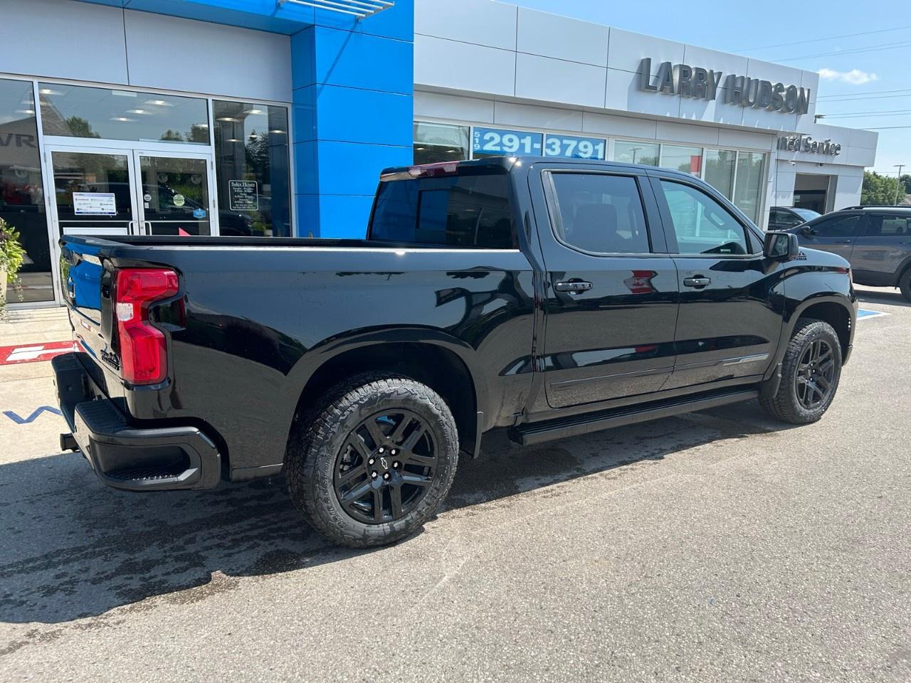 2026 Chevrolet Silverado 1500 Crew Cab Short Box 4-Wheel Drive High Country Photo