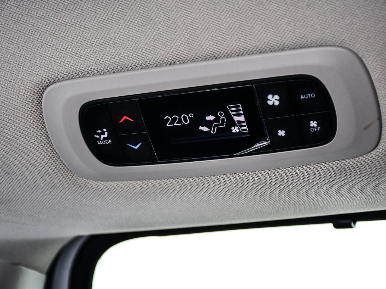 2024 Chrysler Pacifica TOURING-L FWD Photo