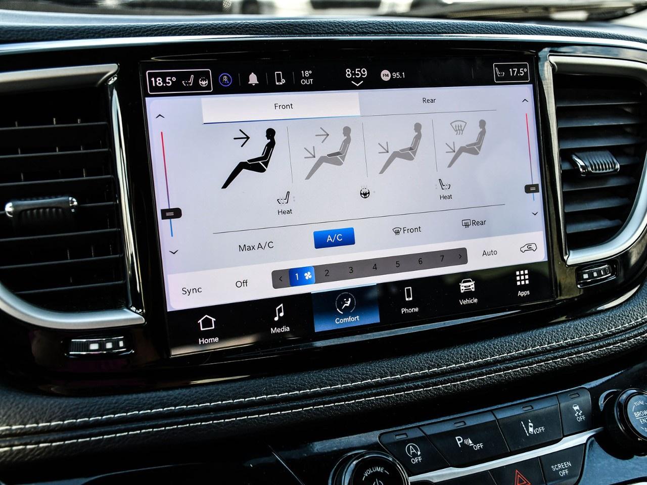 2024 Chrysler Pacifica TOURING-L FWD Photo